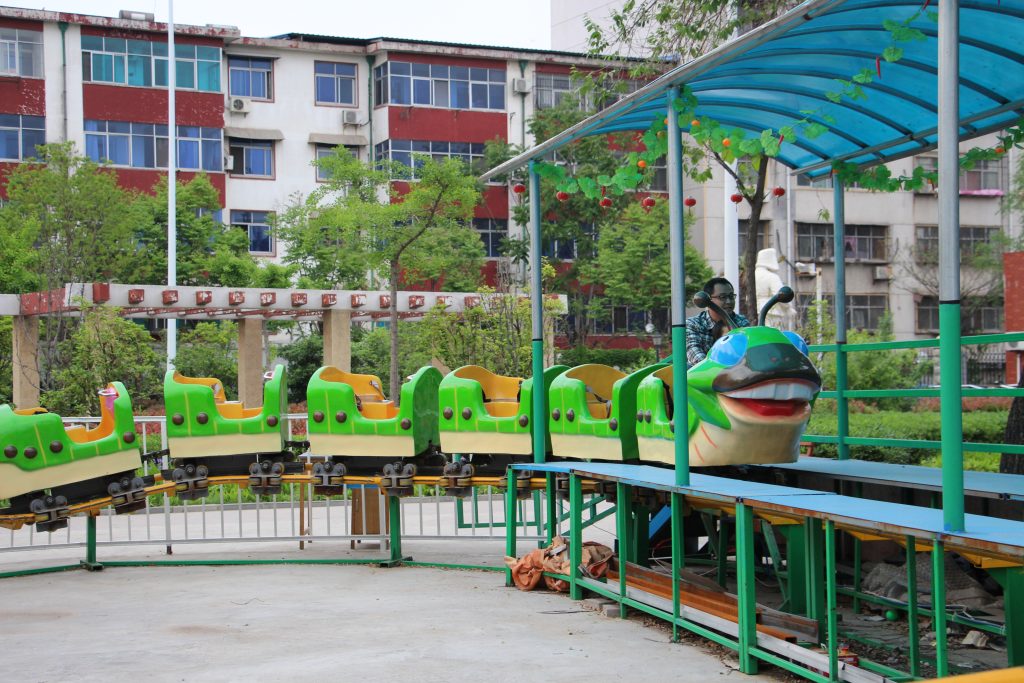 Green Worm Roller Coaster Ride for Sale